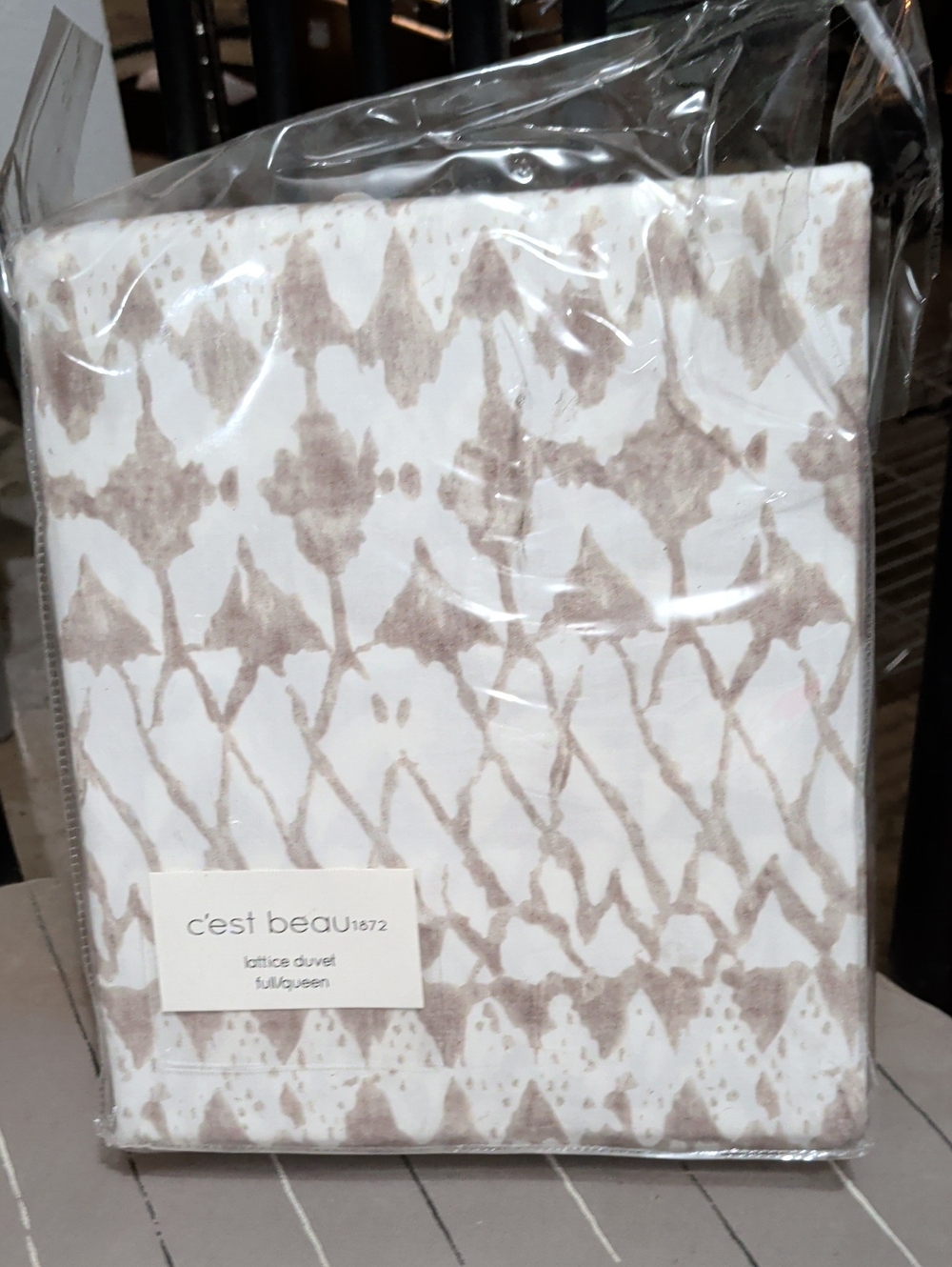 c'est beau 1872 Lattice Duvet Cover - White and Taupe